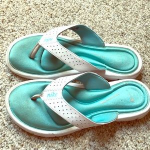 Nike flip flops